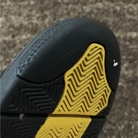 Air Jordan 4 yellow thunder - Picture 4 of 9